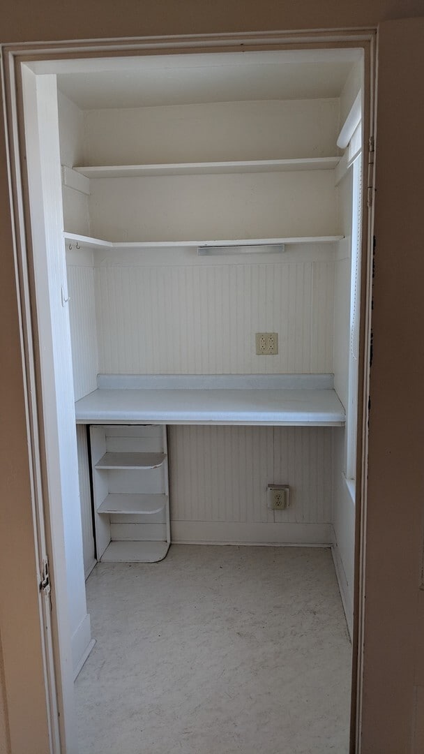 Building Photo - 3 bedroom home in Iowa City's Northside Neighborhood