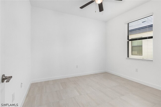 Building Photo - 18324 Ridgeline Dr