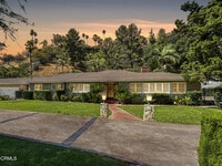 Building Photo - 1535 Glenmont Dr
