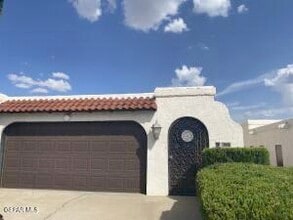 Building Photo - 320 Thunderbird Dr