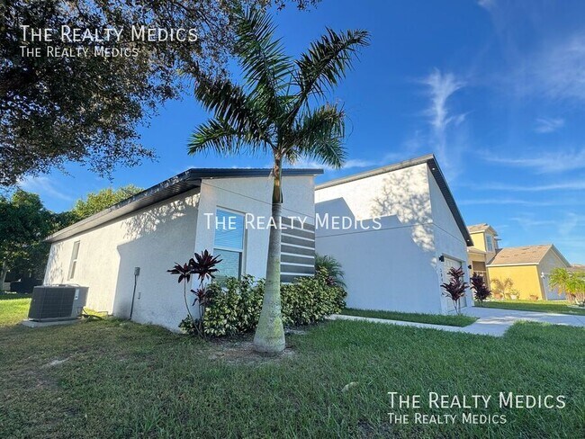 Building Photo - 304 Big Sioux Ln