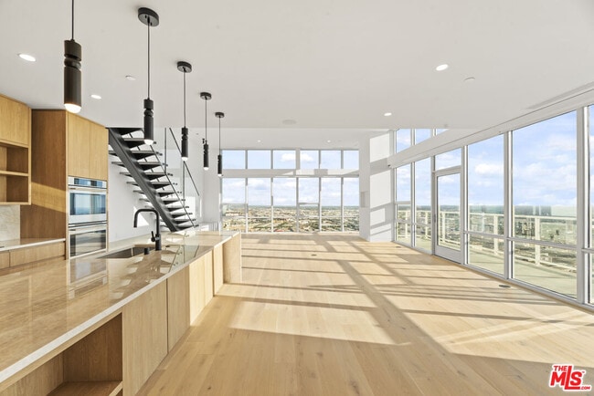 Building Photo - 230 W Olympic Blvd