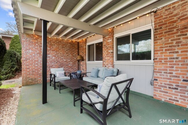 Building Photo - 132 Southport Woods Drive