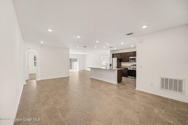 Building Photo - 849 Brookview Ln