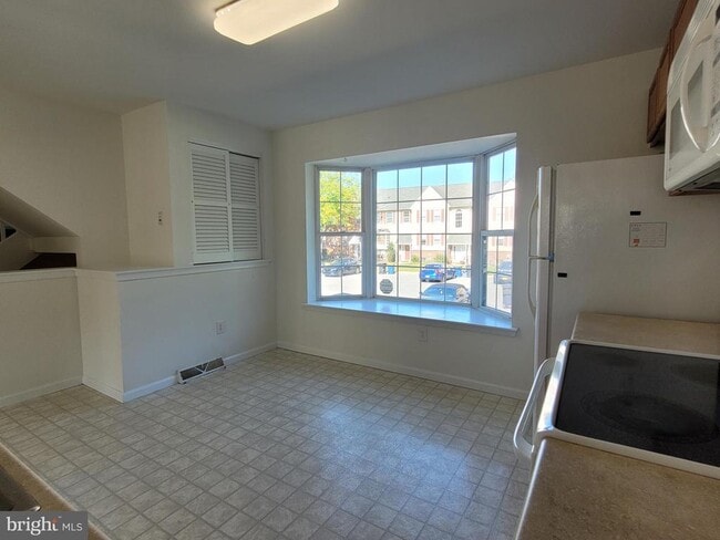 Building Photo - 50 Starboard Ct