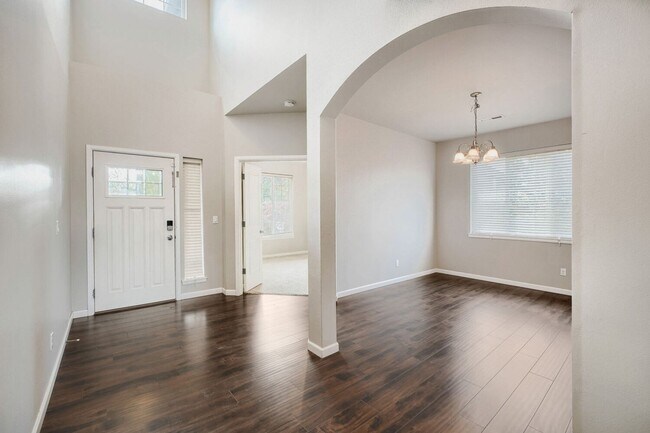 Building Photo - Amazing 4bed/2.5bath with Den in Kent, WA!