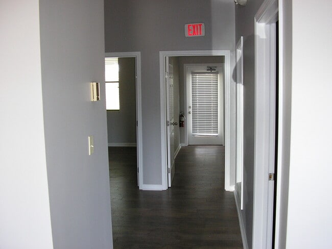 Building Photo - 1733 Campus Plaza Ct