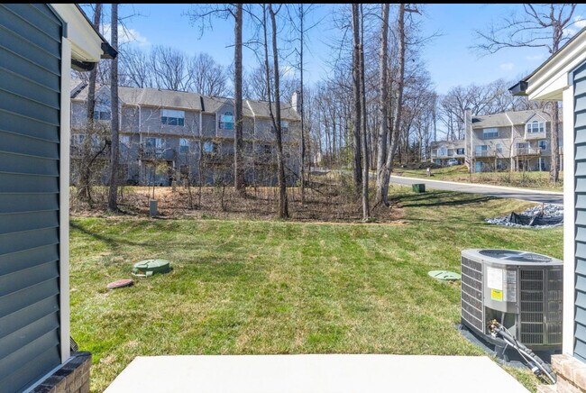 Building Photo - 1011 Wythe Dr
