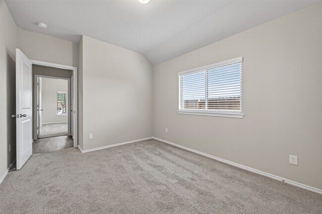 Building Photo - 8619 Gleaming Vlg Wy