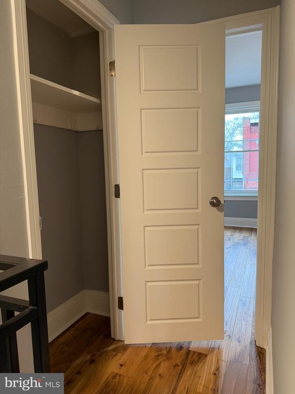 Building Photo - 1817 N Taylor St