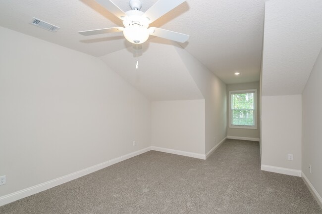 Building Photo - 1118 Walker Point Way