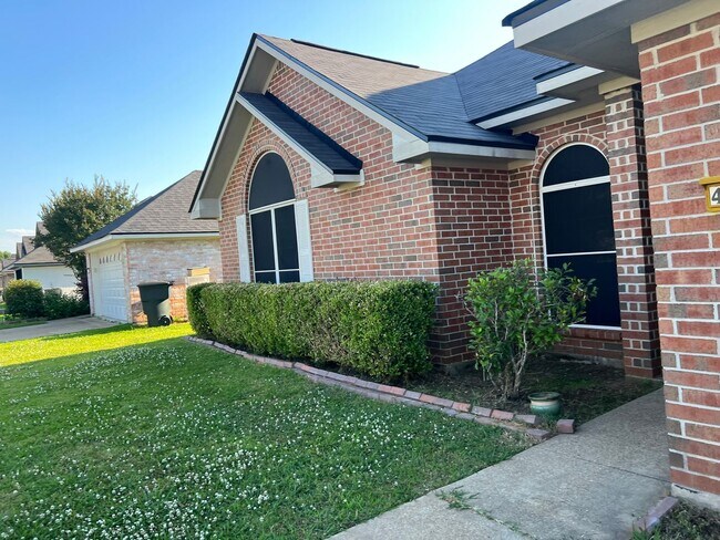 Primary Photo - Close to Barksdale Air Force Base... You d...