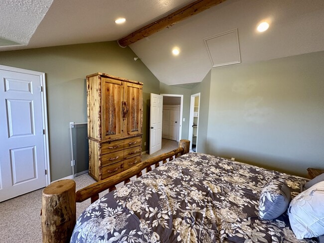 Building Photo - 3555 N Fox Run Dr