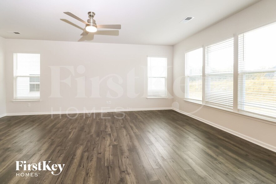 Building Photo - 618 Goldburn Wy
