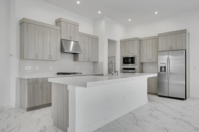 Building Photo - 13908 Vivant Dr