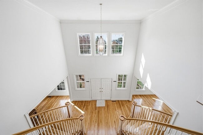 Building Photo - 9 Overlook Rd