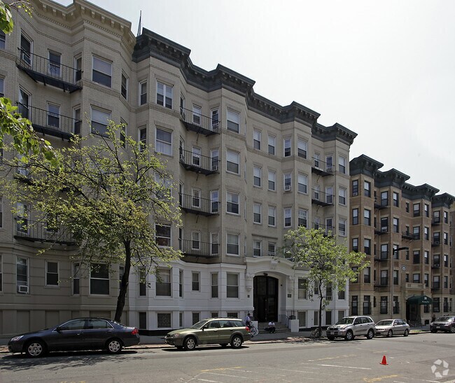 Building Photo - 45 Hemenway St