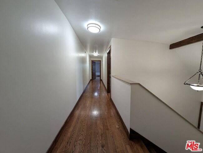 Building Photo - 2404 5th Ave