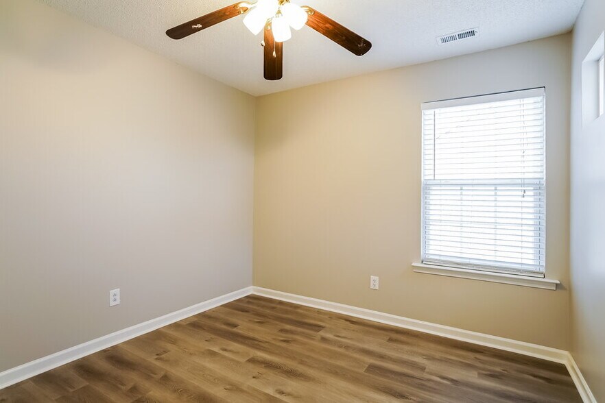 Building Photo - 7205 Brighton Hill Ln