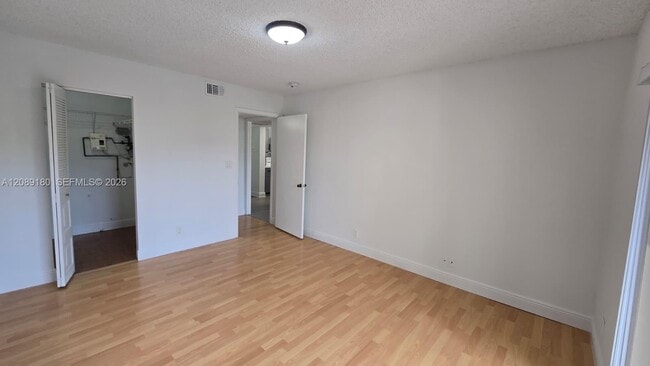 Building Photo - 8180 Geneva Ct