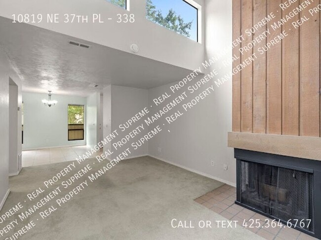 Building Photo - 10819 NE 37th Pl