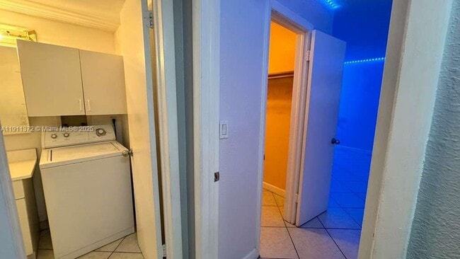 Building Photo - 6195 W 18th Ave