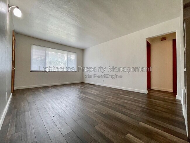 Building Photo - 1212 Ottillia St SE