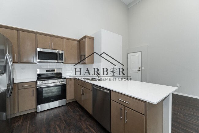 Building Photo - Brand NEW Caroline Apartments -Premier Uni...