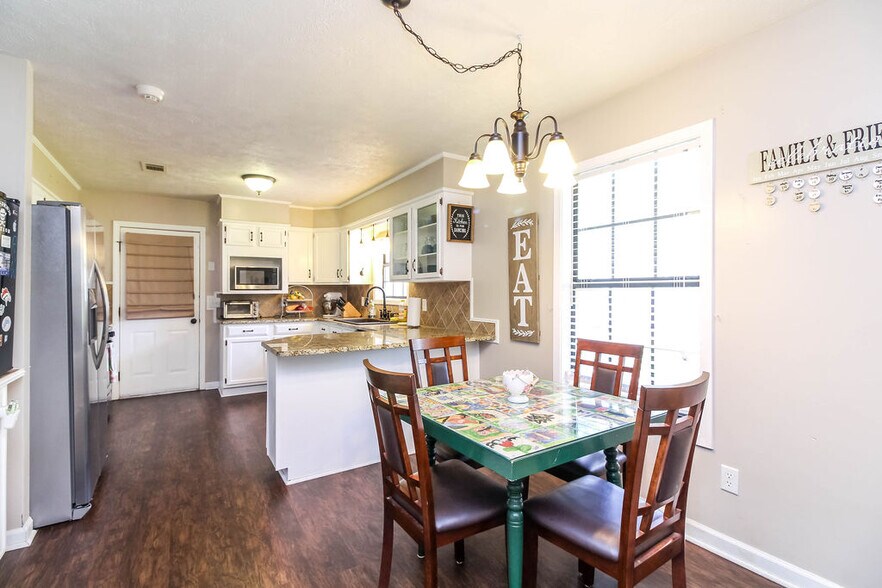 Building Photo - 87 Aileen Dr