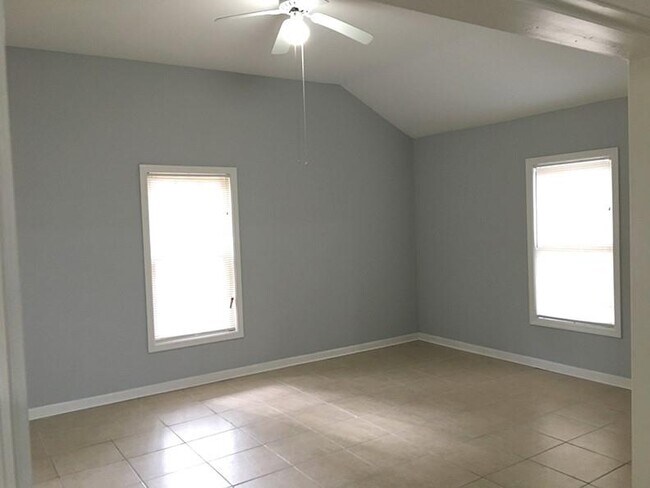 Building Photo - 2515 Freemans Walk Dr