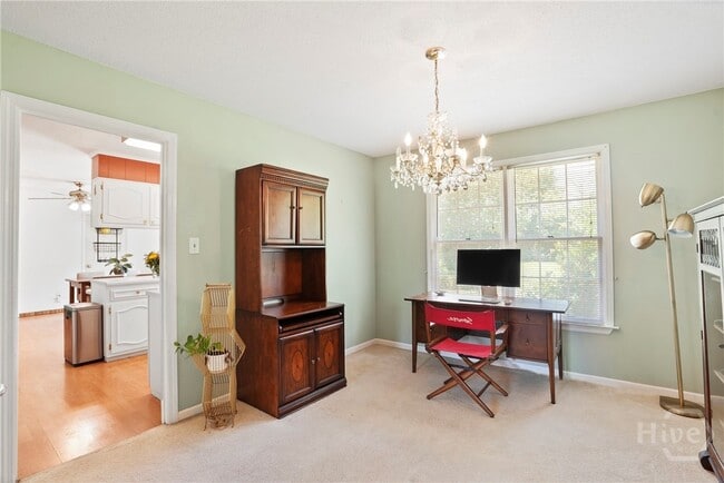 Building Photo - 204 Pine Grove Dr