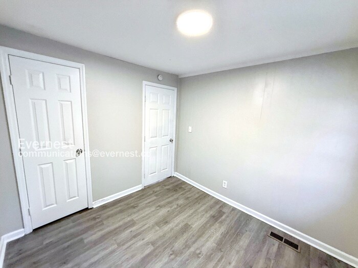 Building Photo - 1302 Frisco St