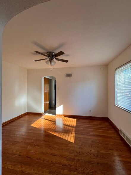 Building Photo - 5924 Arendes Dr