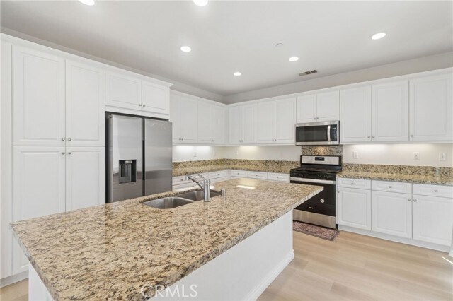 Building Photo - 2811 E Kendall Ln