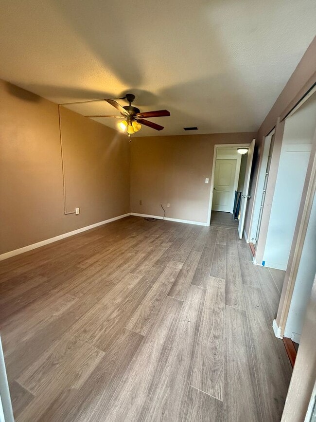 Building Photo - ROYAL OAK TOWNHOUSE