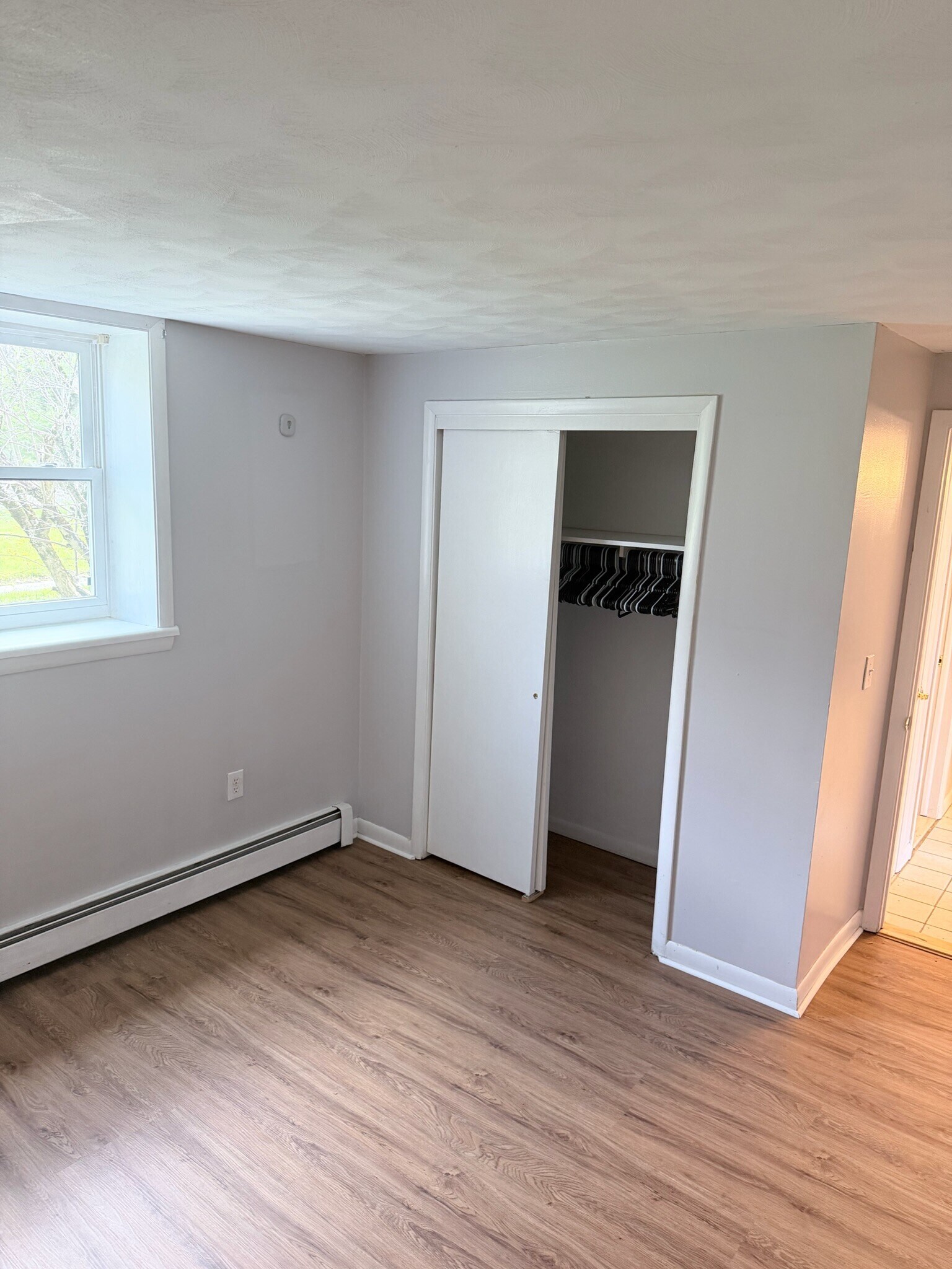 Building Photo - 33 Meadowlark Dr
