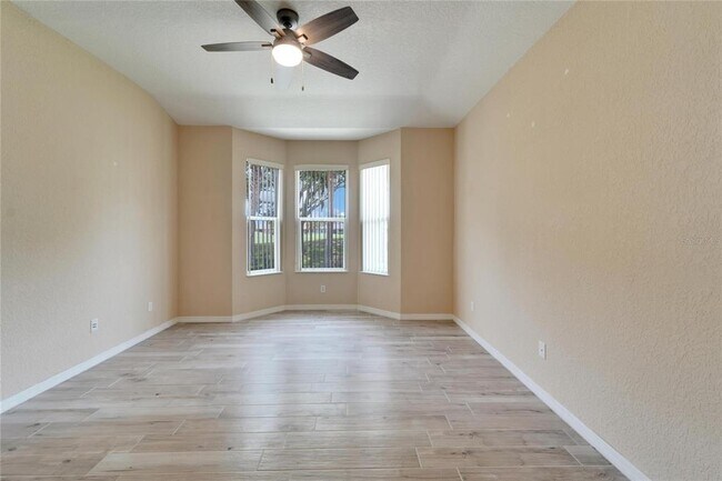 Building Photo - 1013 Emerald Dunes Dr