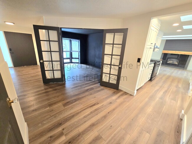 Building Photo - 150 Narain Ct