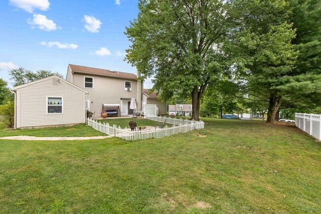 Building Photo - 24 Knollwood Dr