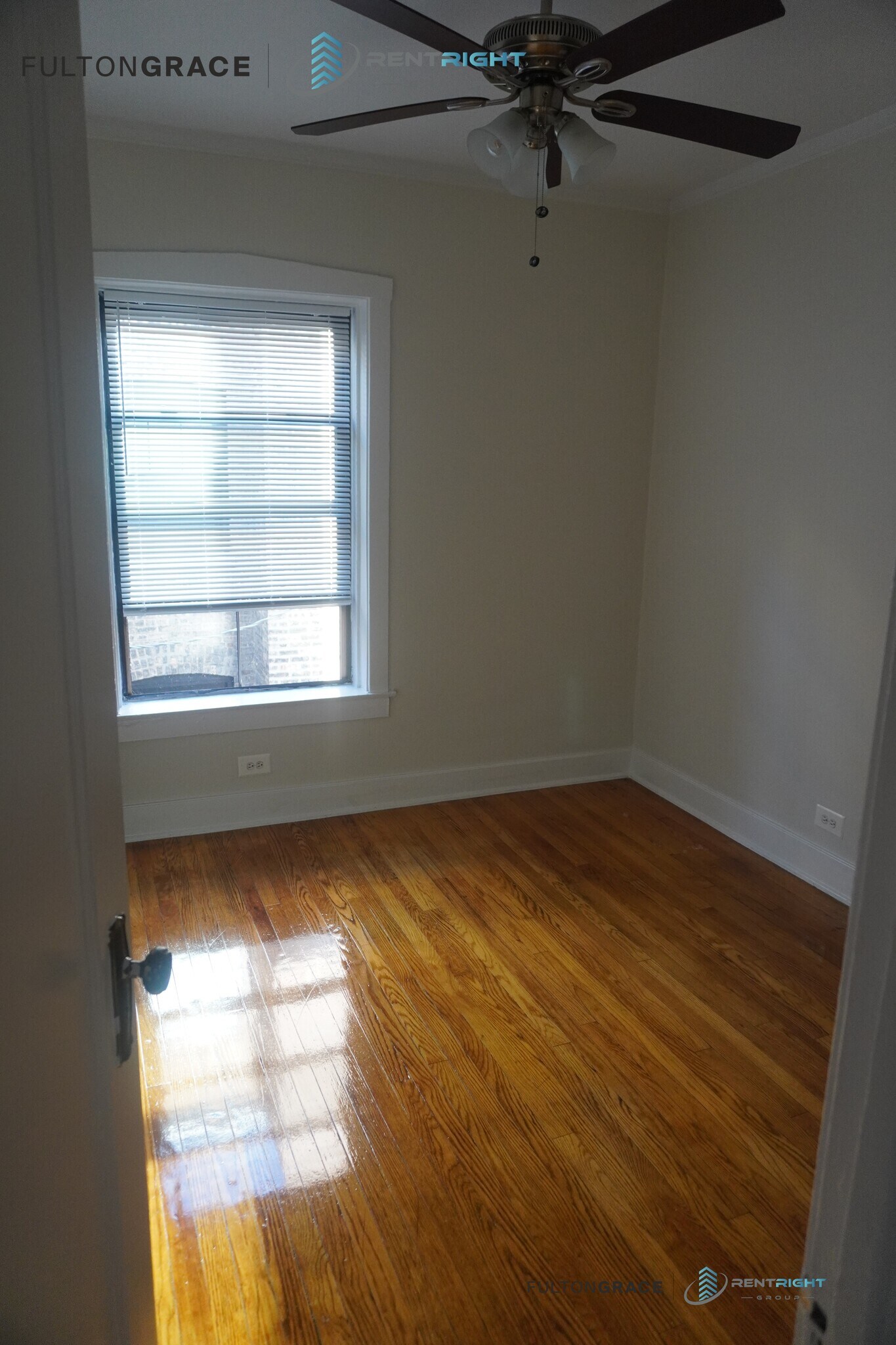 Building Photo - 1700-1710 W Albion