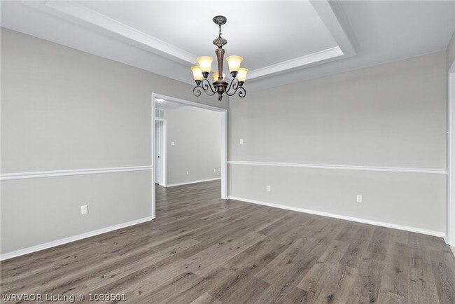 Building Photo - 8808 Skypark Dr
