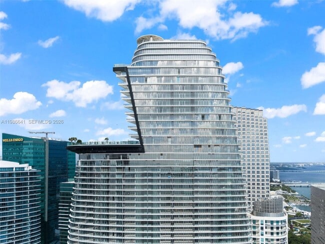 Building Photo - 300 Biscayne Blvd Way