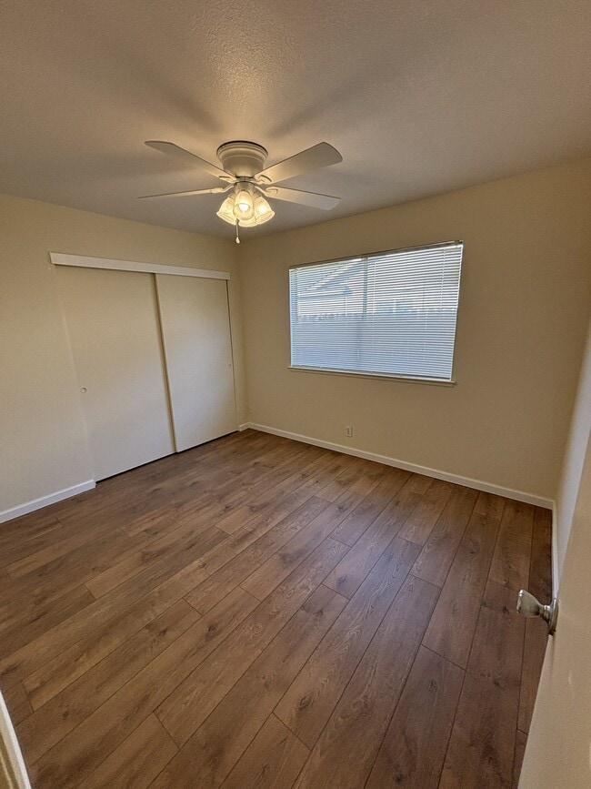 Building Photo - 137 Edwin Dr