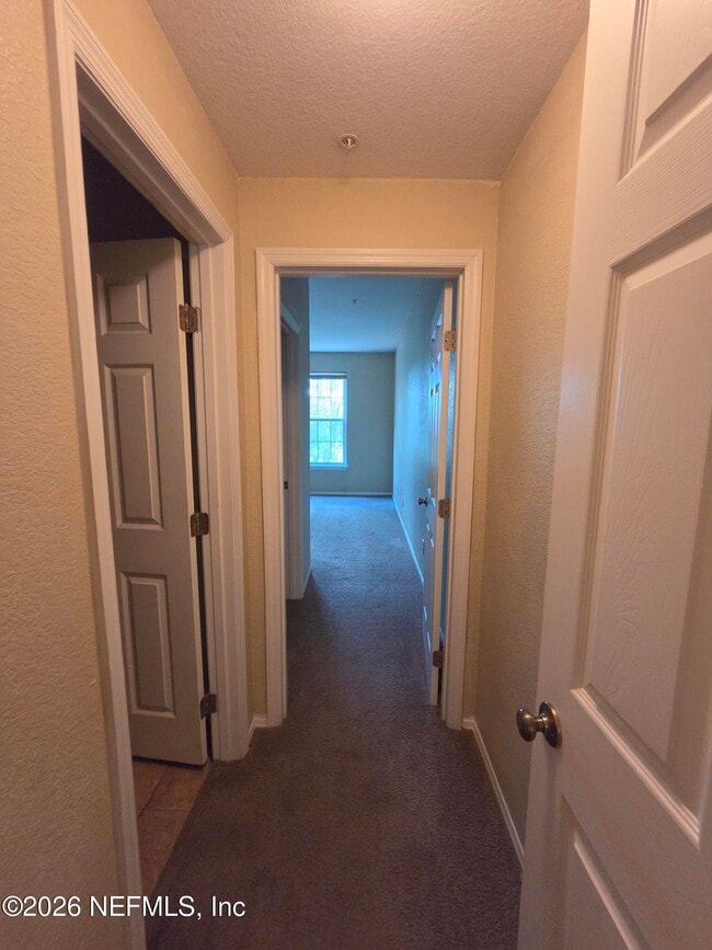 Building Photo - 13810 Sutton Park Dr N