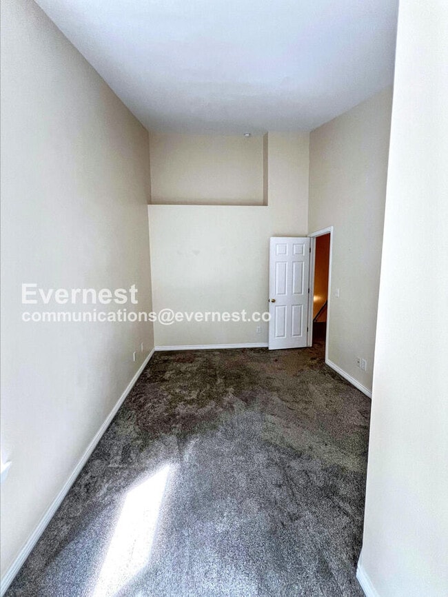 Building Photo - 9600 W Chatfield Ave