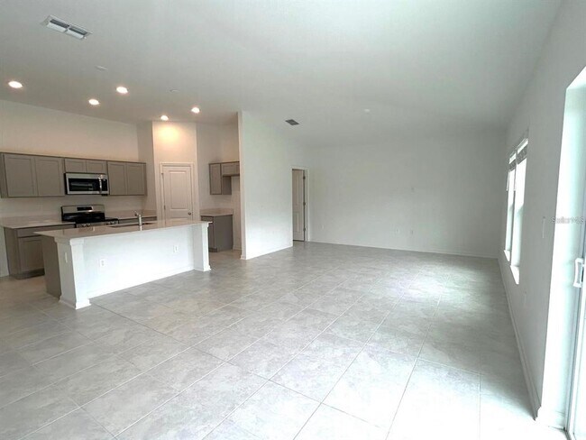 Building Photo - 360 Kayden Cv