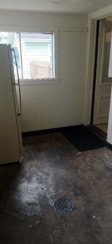 Building Photo - 606 Dodge St