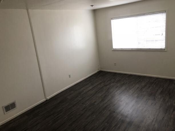 Building Photo - 537 Trouville Ave