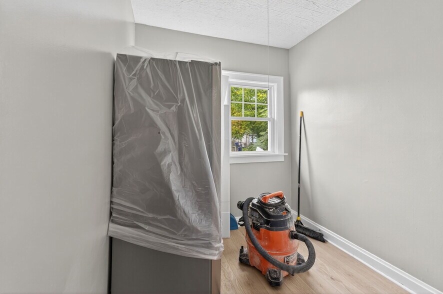 Building Photo - 1123-1125 S Ohio Ave