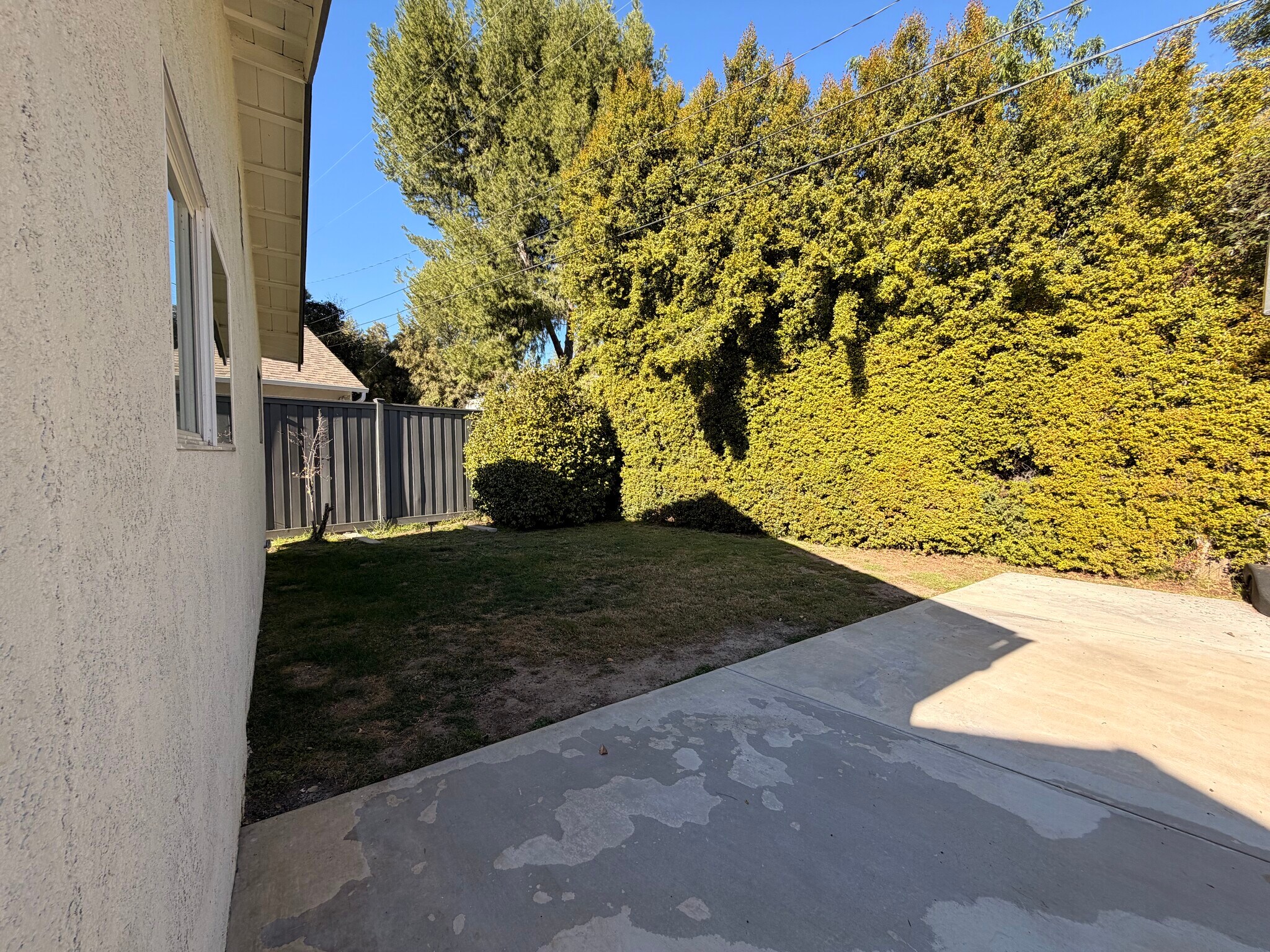 Building Photo - 5840 Allott Ave